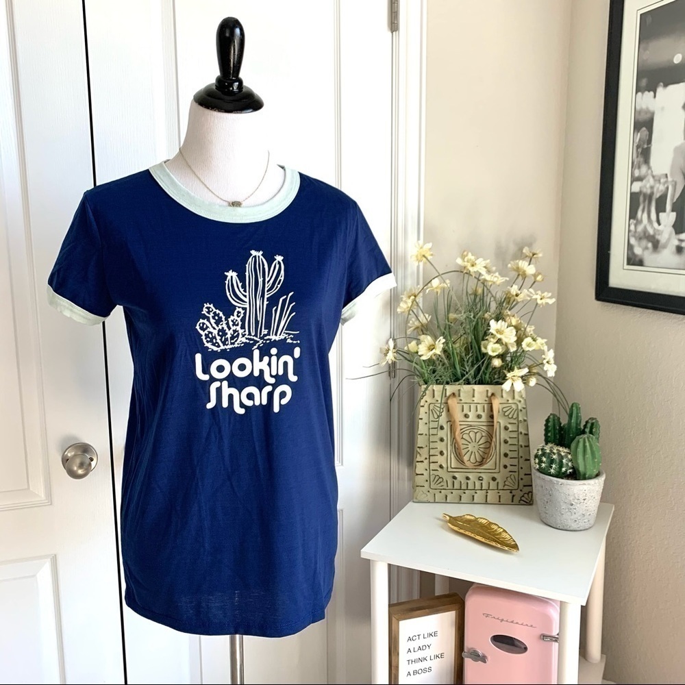 LuLaRoe Lookin Sharp Cactus T-Shirt Womens XS‎ Navy Blue Desert Graphic Tee